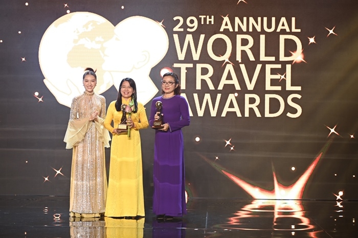 TP.HCM và Sở Du lịch TP.HCM nhận giải thưởng Asia's Leading Business Travel Destination và Asia's Leading Tourist Board
