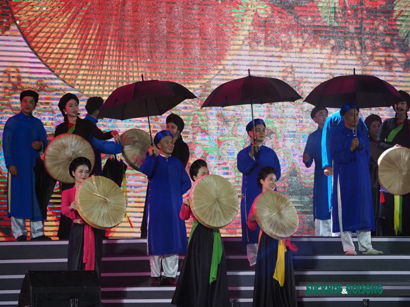 Hoa hậu Du lịch thế giới có mặt trong lễ khai mạc Festival Ninh Binh 2022 - Ảnh 11.
